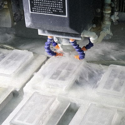 玻璃切削液的清洗功能-惠州永利yl23411集团官网